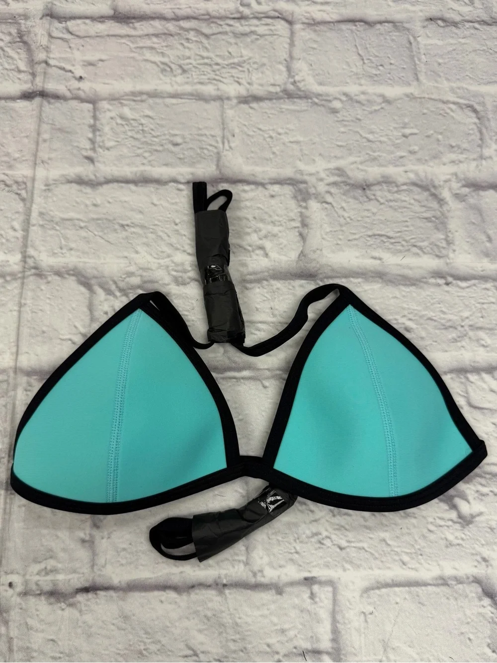 triangl Chloe Bikini Top in Santa Rosa Splash Sz M Blue NWOT's Beach Pool Swim